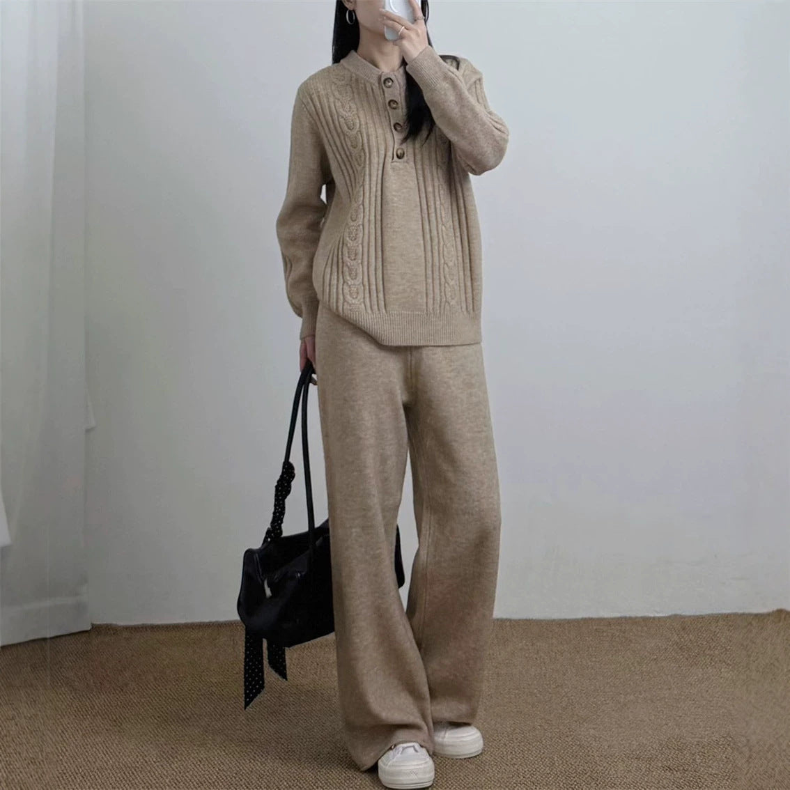 Round neck half open collar pullover sweater for women