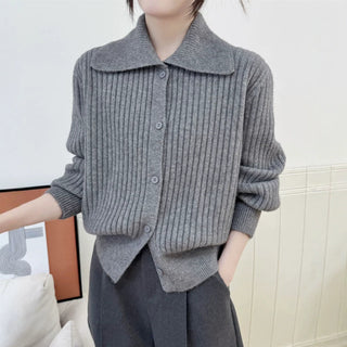 Women's collar long sleeved cardigan sweater