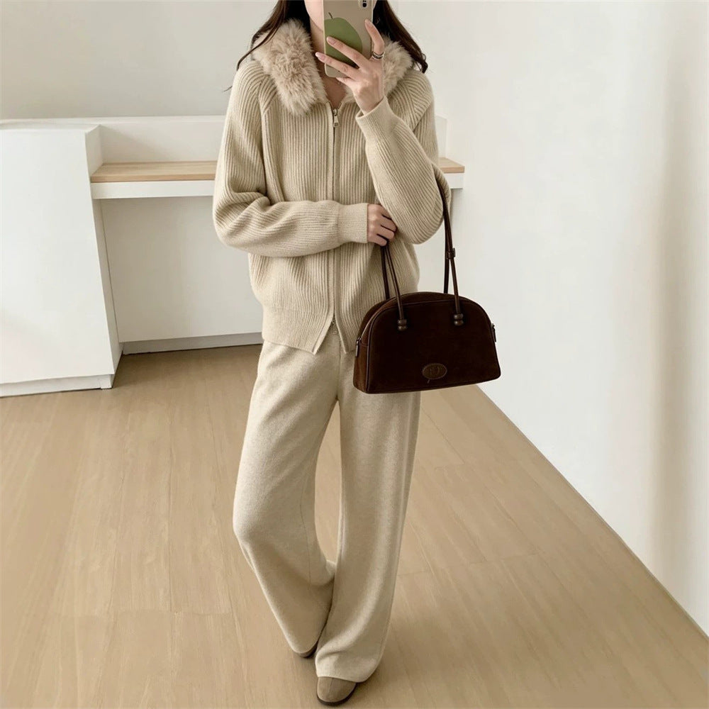 Conjunto Feminino Jaqueta com Capuz e Calça Reta