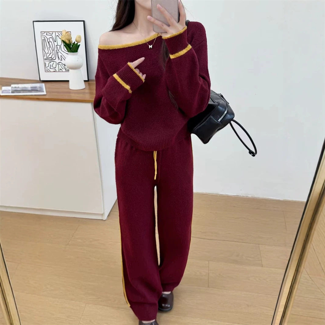 One neck contrasting pullover sweater set for women