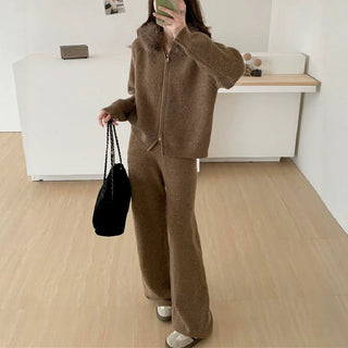 Conjunto Feminino Jaqueta com Capuz e Calça Reta