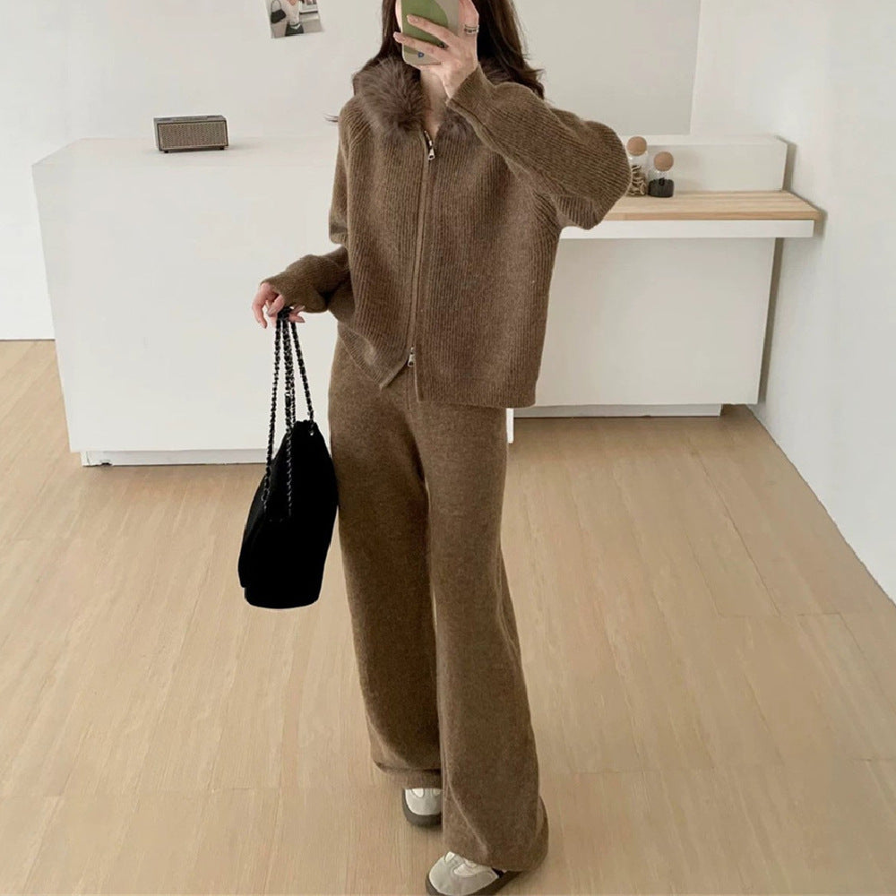 Conjunto Feminino Jaqueta com Capuz e Calça Reta