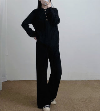 Round neck half open collar pullover sweater for women