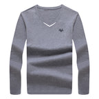 V-neck men's long sleeved T-shirt