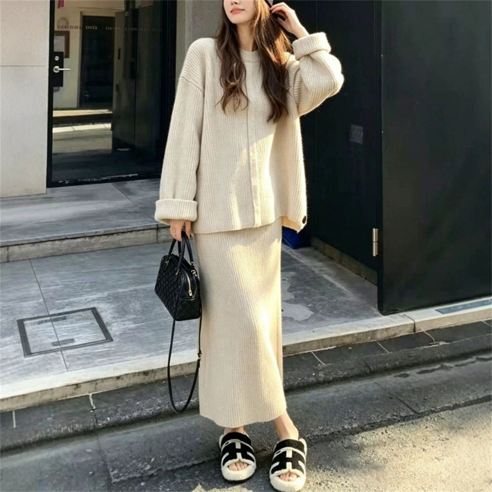 Round neck pullover sweater set for women