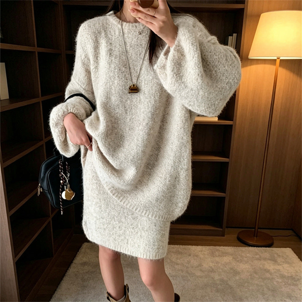 Round neck loose pullover sweater for women